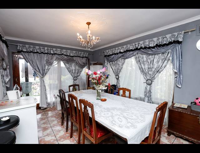 5 BEDROOM FREEHOLD FOR SALE IN PALMIET
